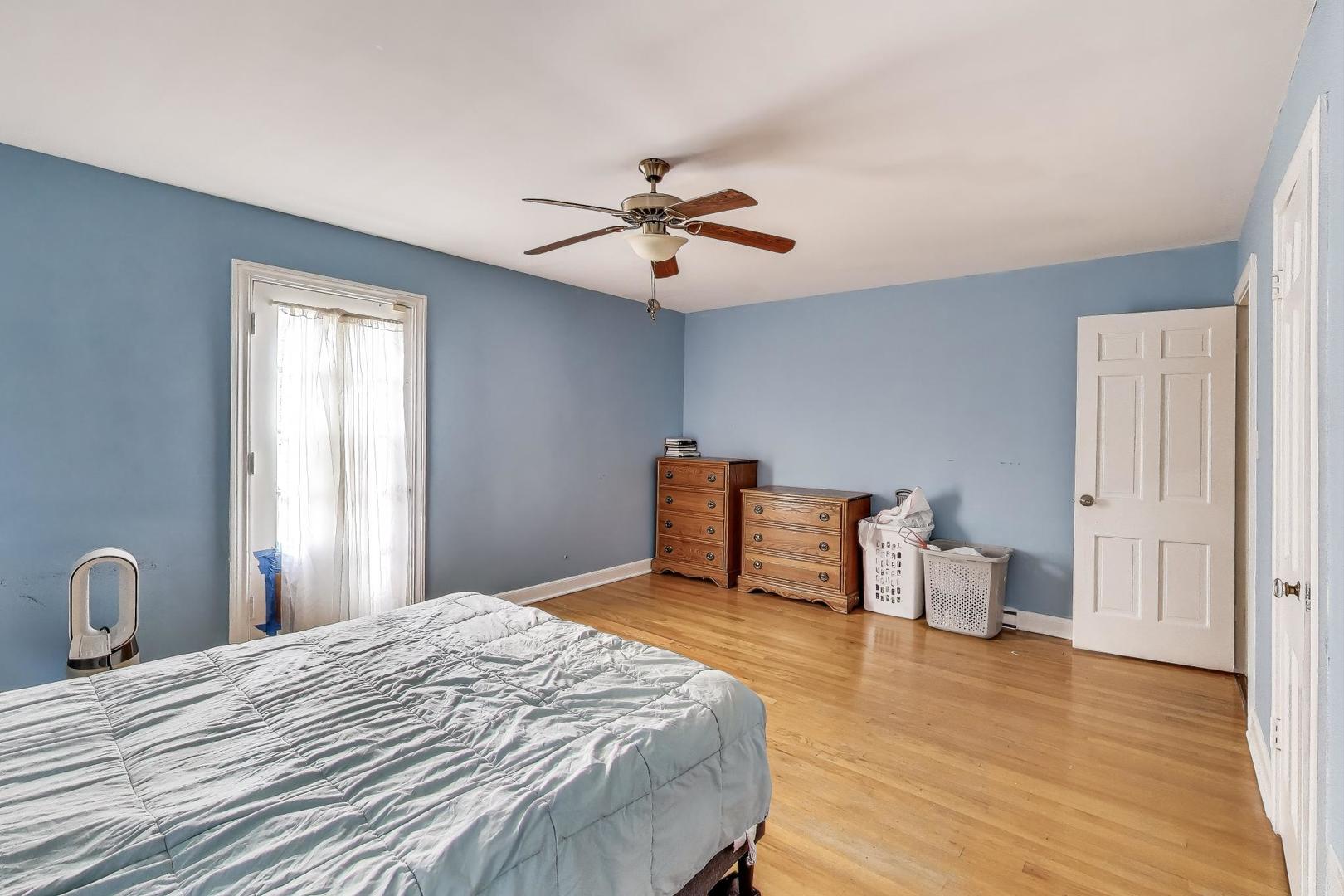 4350 Bobolink Terrace Skokie, IL 60076 - Photo 16 of 43