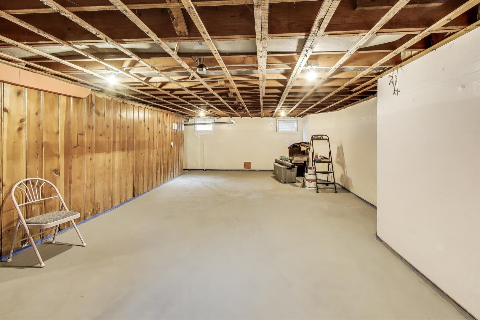 4350 Bobolink Terrace Skokie, IL 60076 - Photo 26 of 43