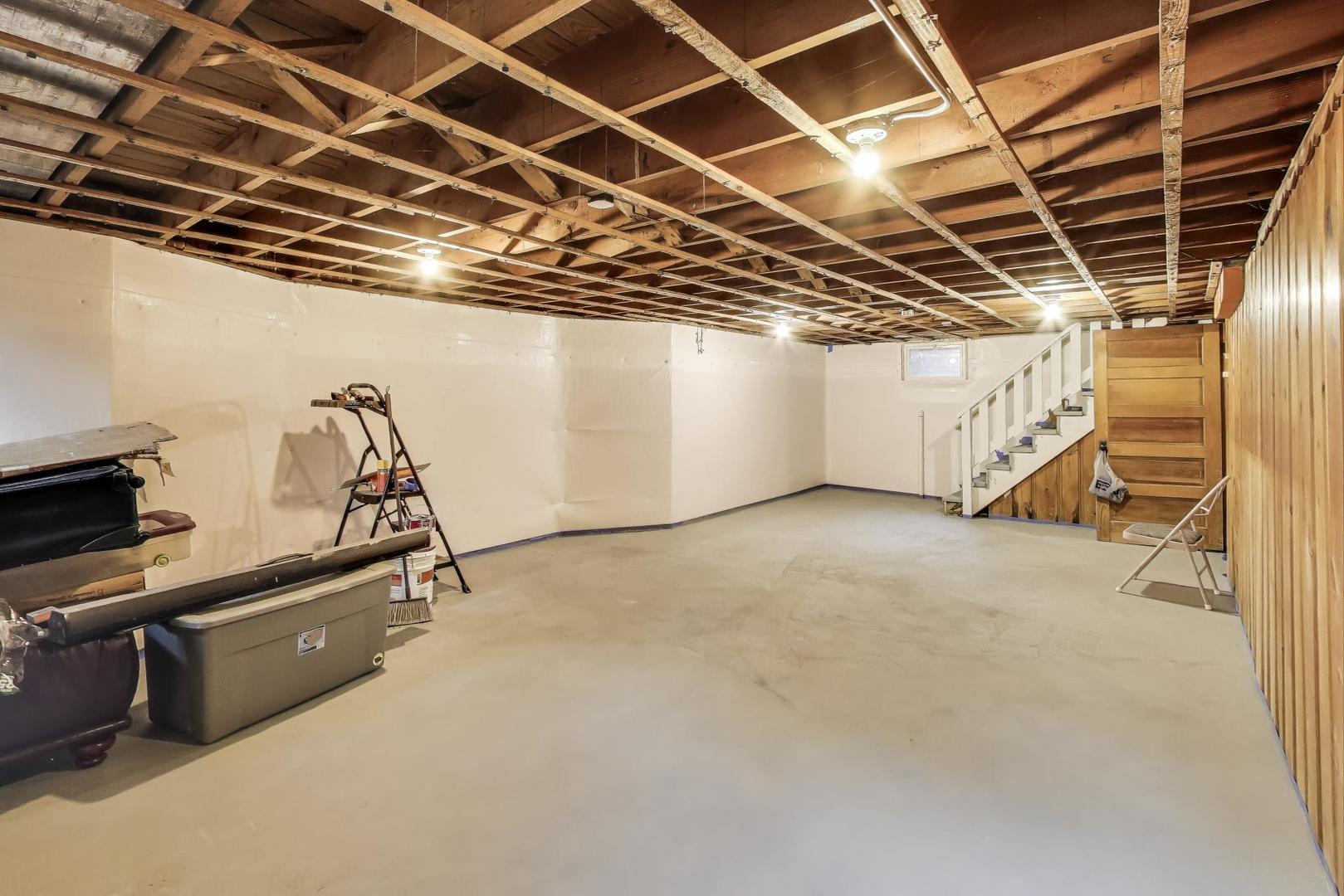 4350 Bobolink Terrace Skokie, IL 60076 - Photo 27 of 43