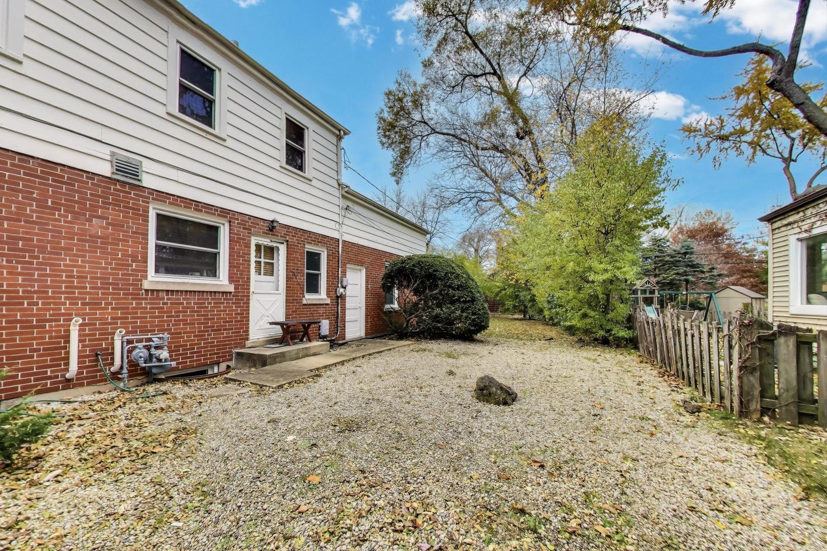 4350 Bobolink Terrace Skokie, IL 60076 - Photo 39 of 43