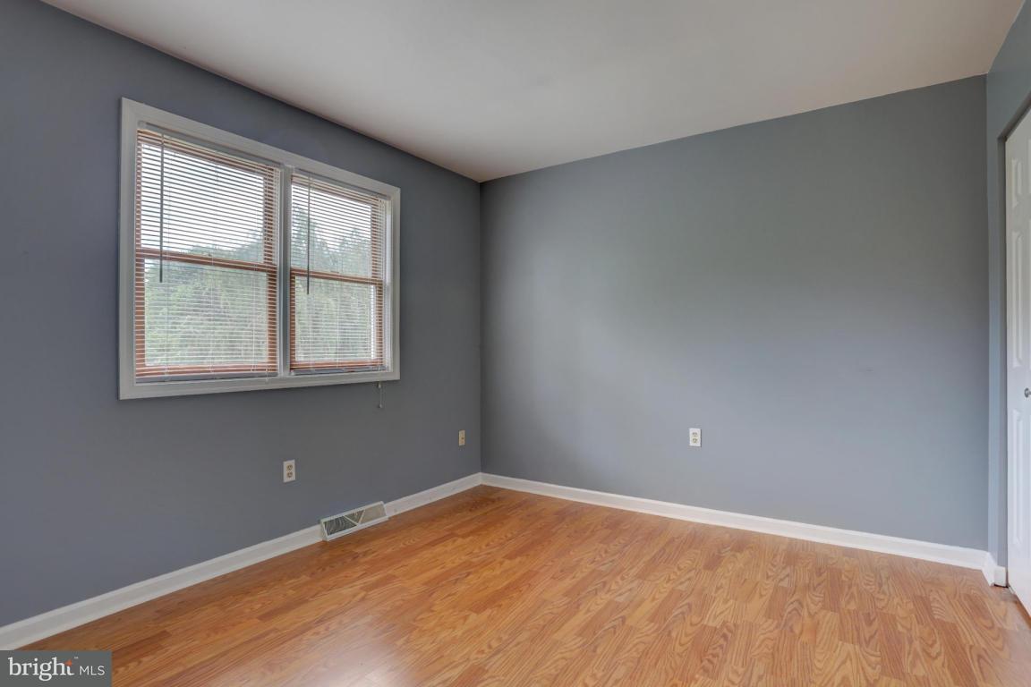332 Cardinal Road Lititz, PA 17543 - Photo 15 of 29