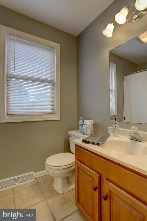332 Cardinal Road Lititz, PA 17543 - Photo 19 of 29