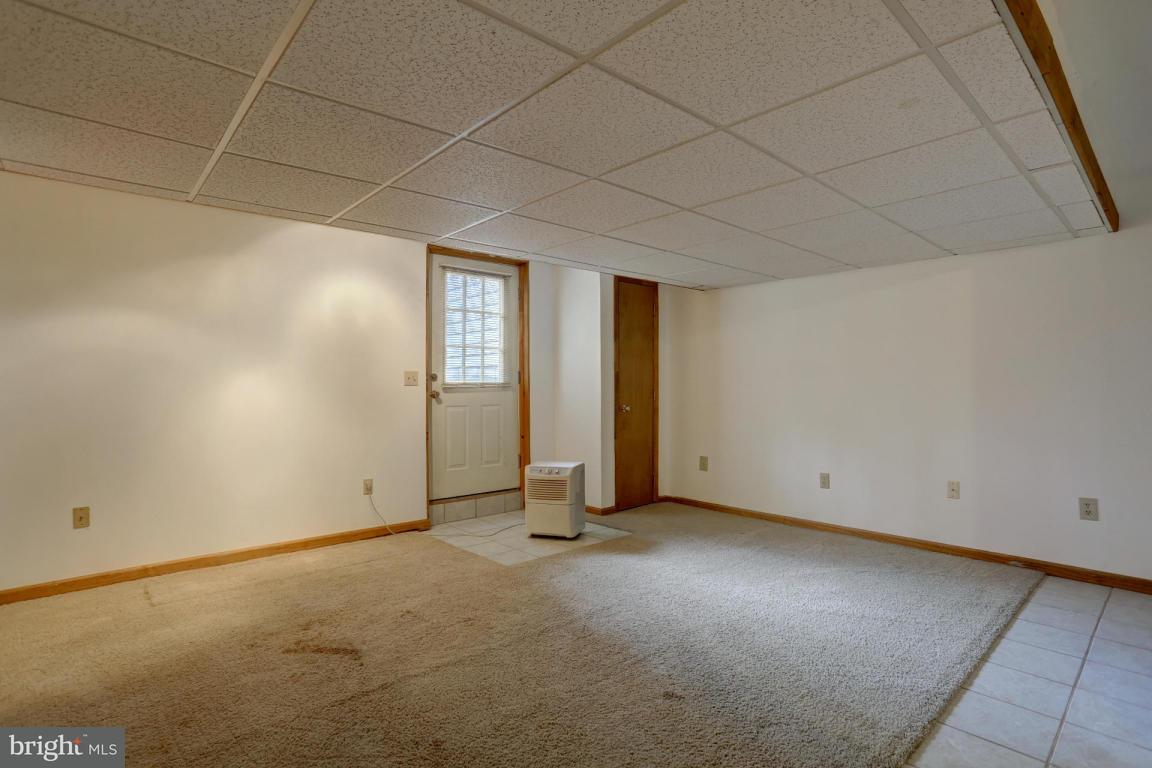 332 Cardinal Road Lititz, PA 17543 - Photo 20 of 29