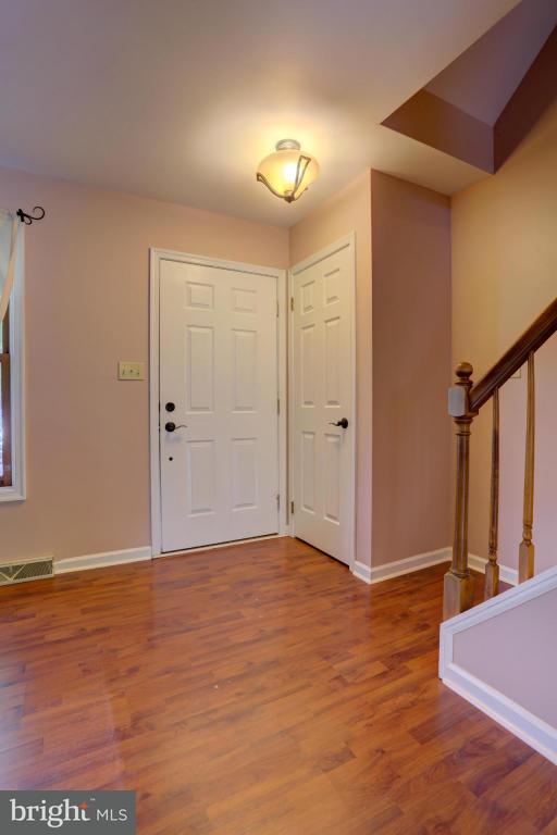 332 Cardinal Road Lititz, PA 17543 - Photo 4 of 29