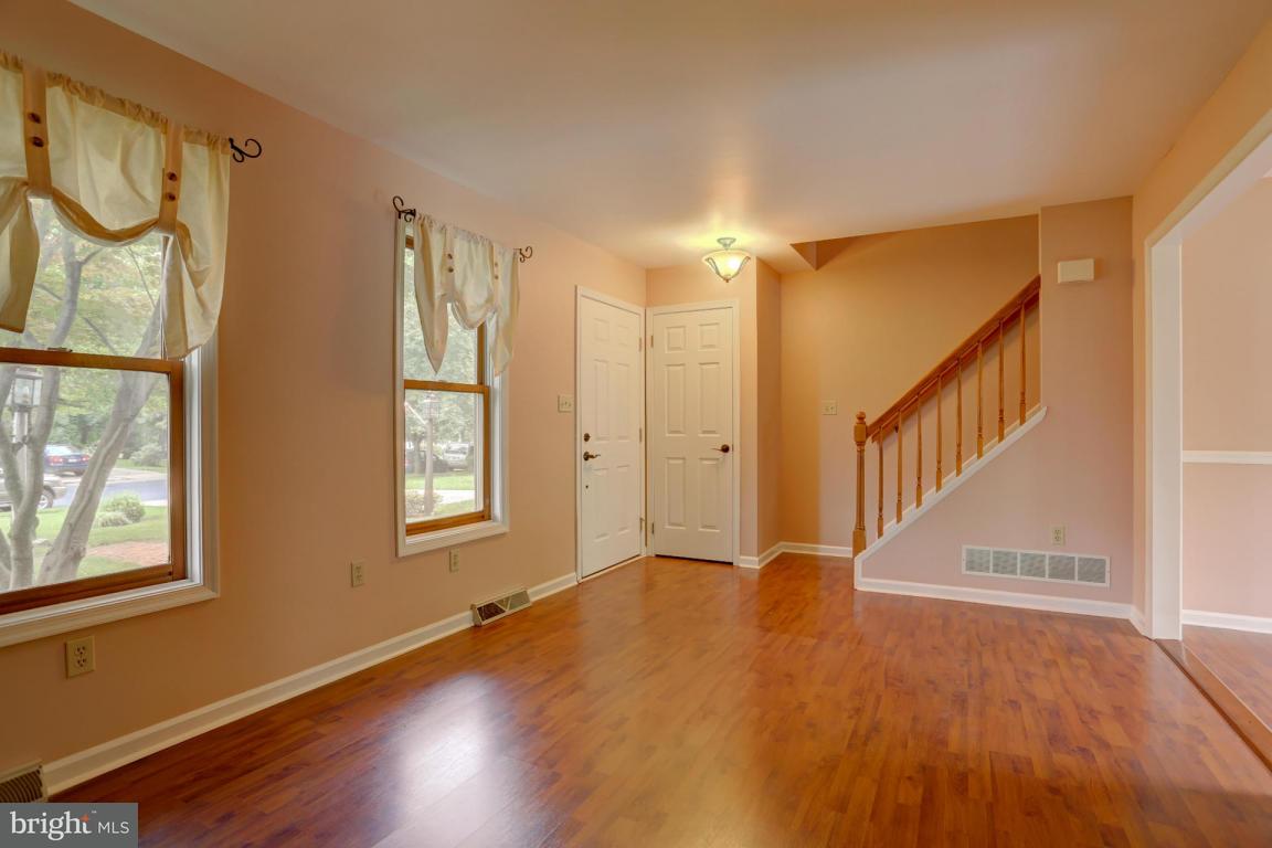 332 Cardinal Road Lititz, PA 17543 - Photo 6 of 29