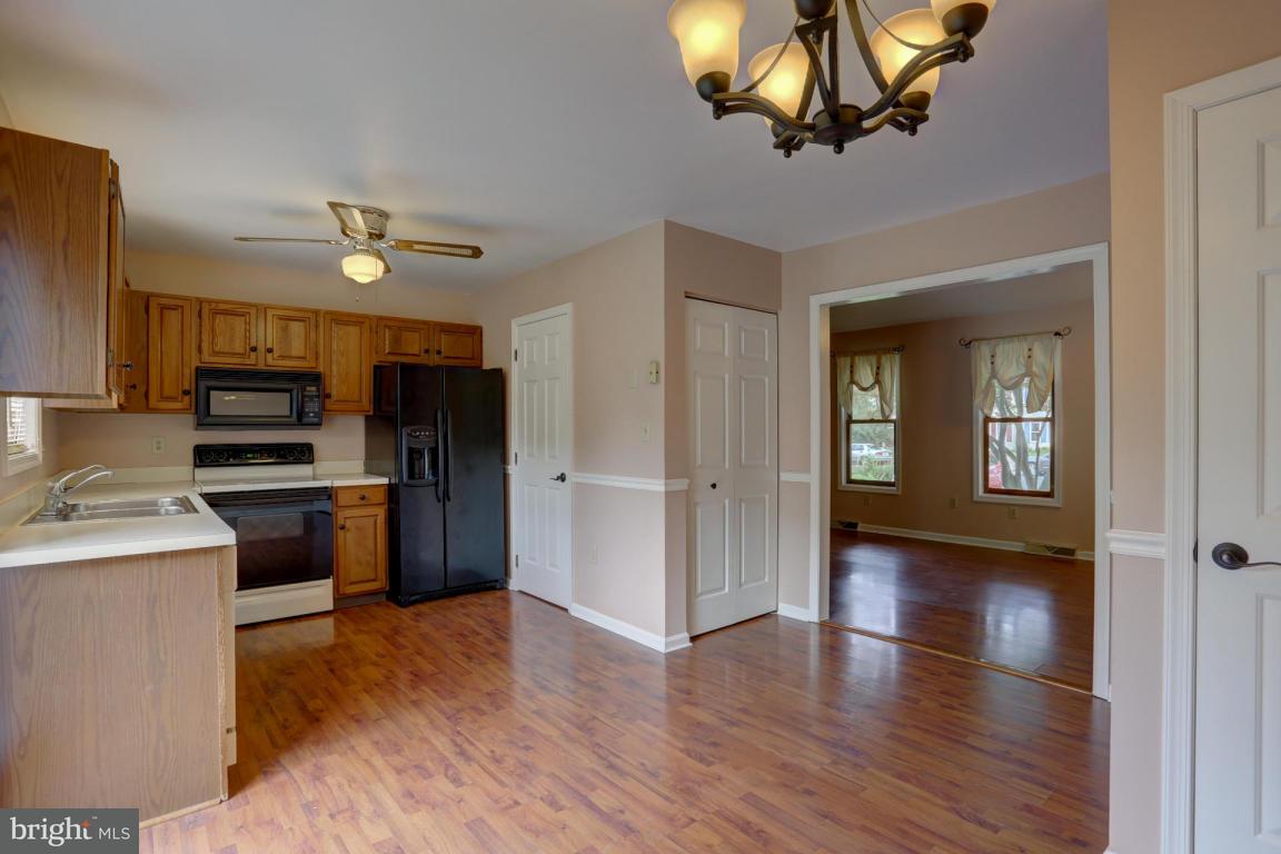 332 Cardinal Road Lititz, PA 17543 - Photo 8 of 29