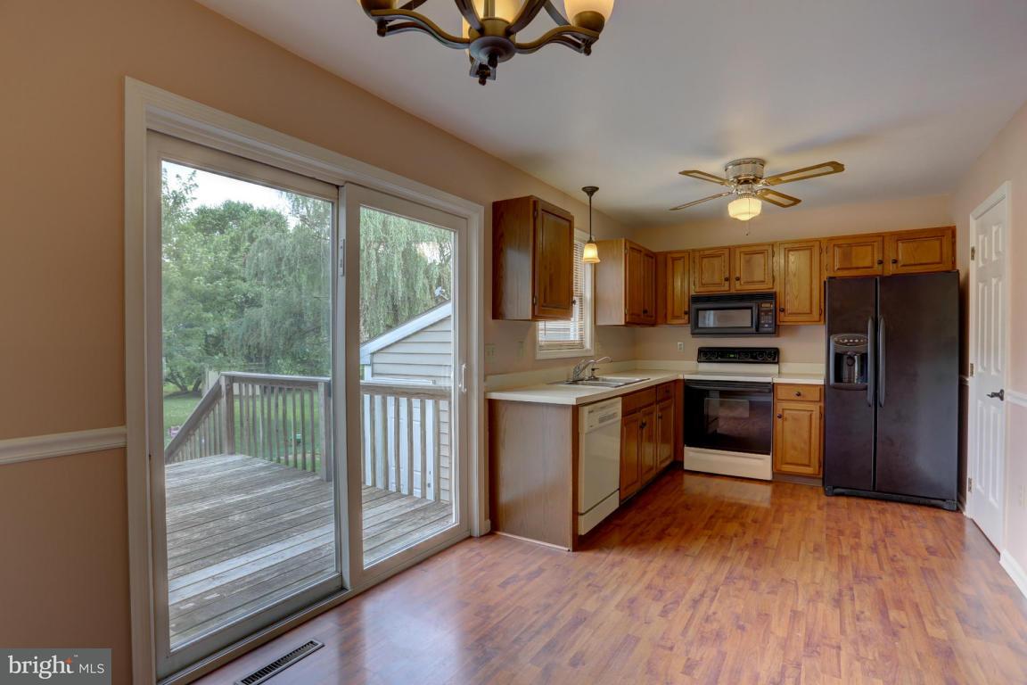 332 Cardinal Road Lititz, PA 17543 - Photo 10 of 29