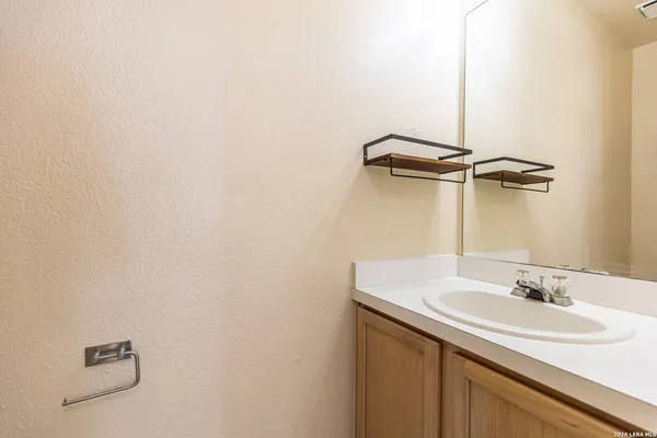 $1,600 | 10326 Mission Converse Tx 78109, Converse, TX 78109