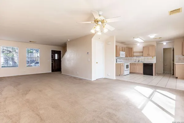 $1,600 | 10326 Mission Converse Tx 78109, Converse, TX 78109