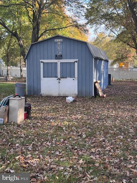 646 Opel Road Glen Burnie, MD 21060 - Photo 7 of 8 a house view with a backyard space