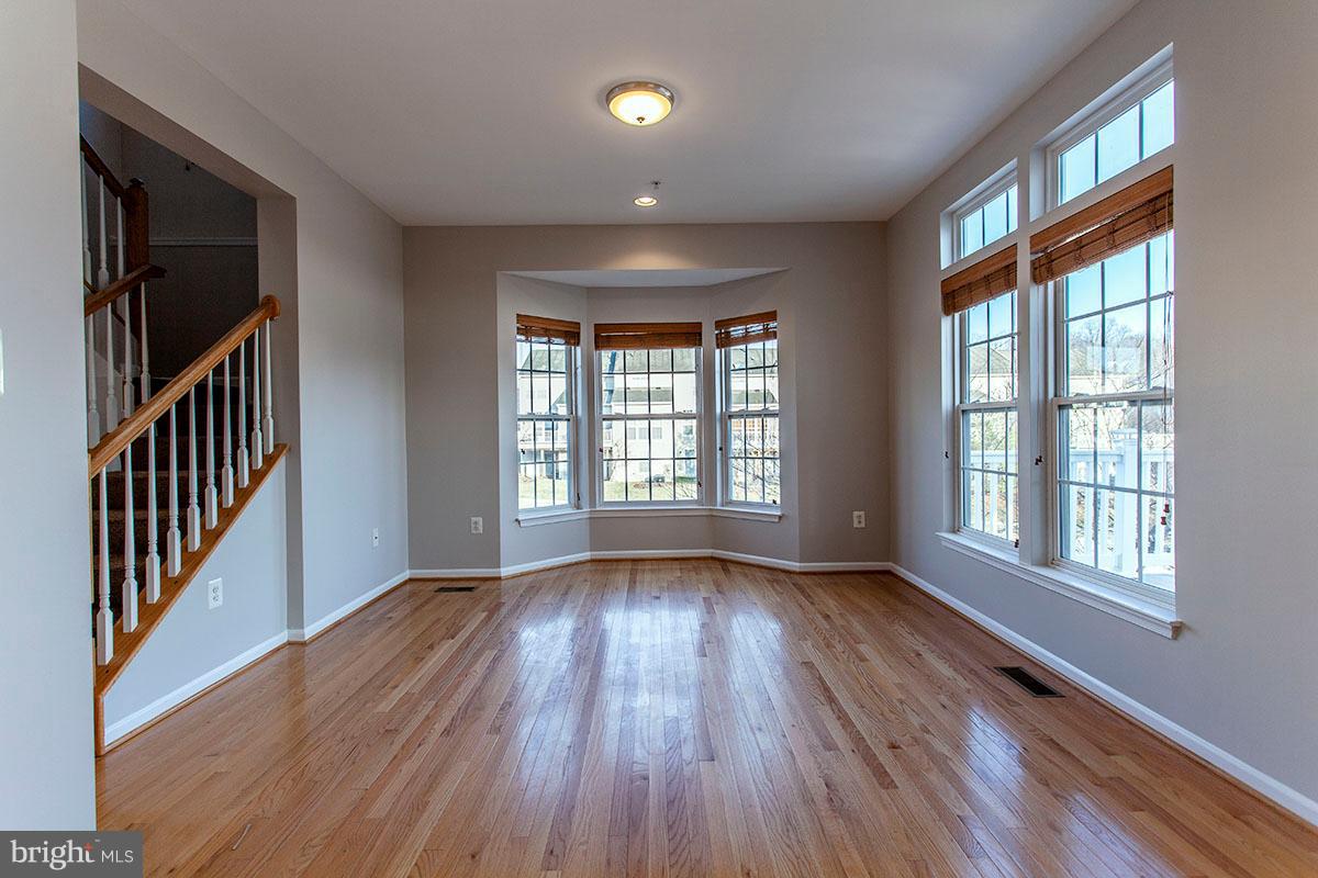 1603 Durham Way Hanover, MD 21076 - Photo 5 of 28 Living Room