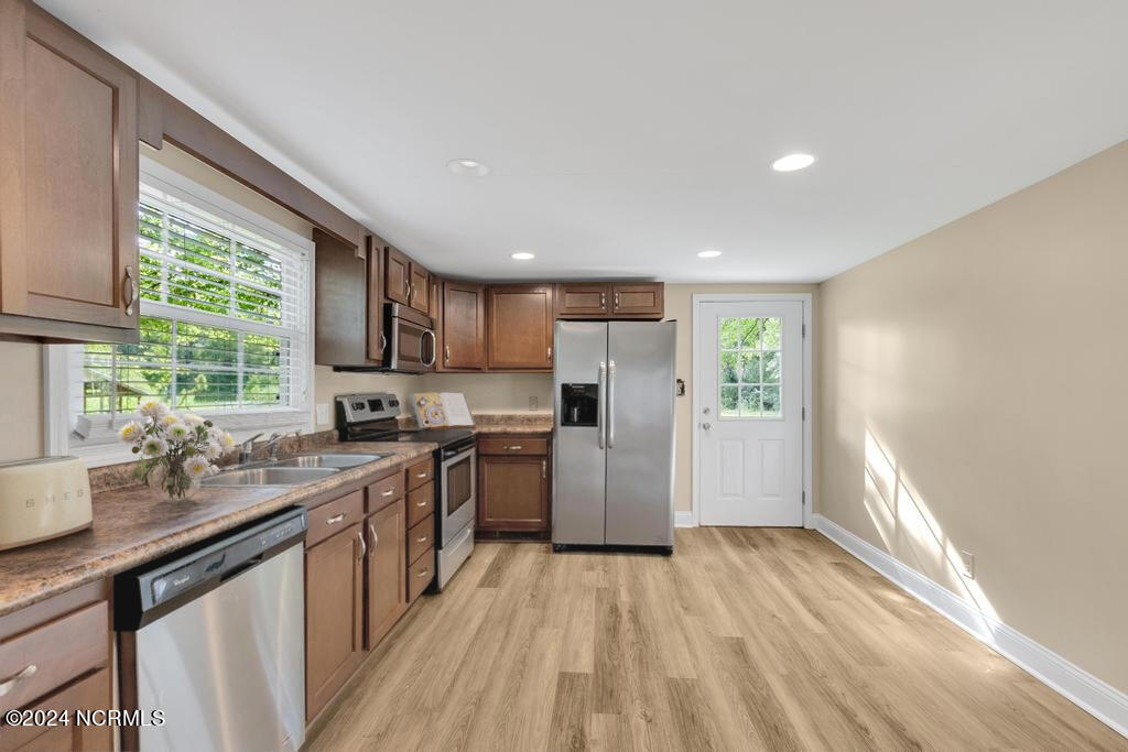 197 Huffmantown Road Richlands, NC 28574 - Photo 8 of 56 df242539dd1fad633ad27a01495d7b9fd6d954b3