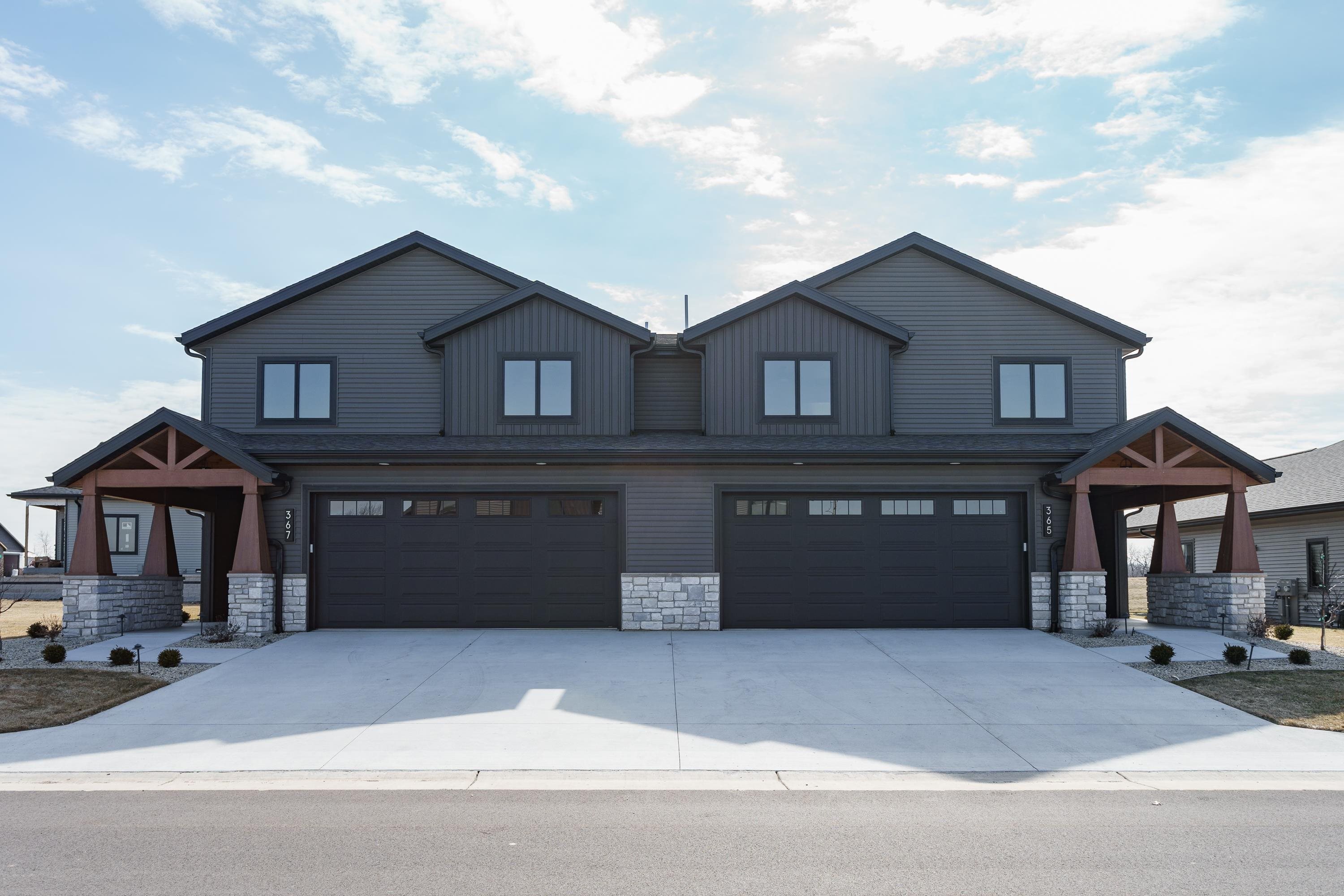 367 Ridge View, Unit 16 Milton, WI 53563 - Photo 2 of 33