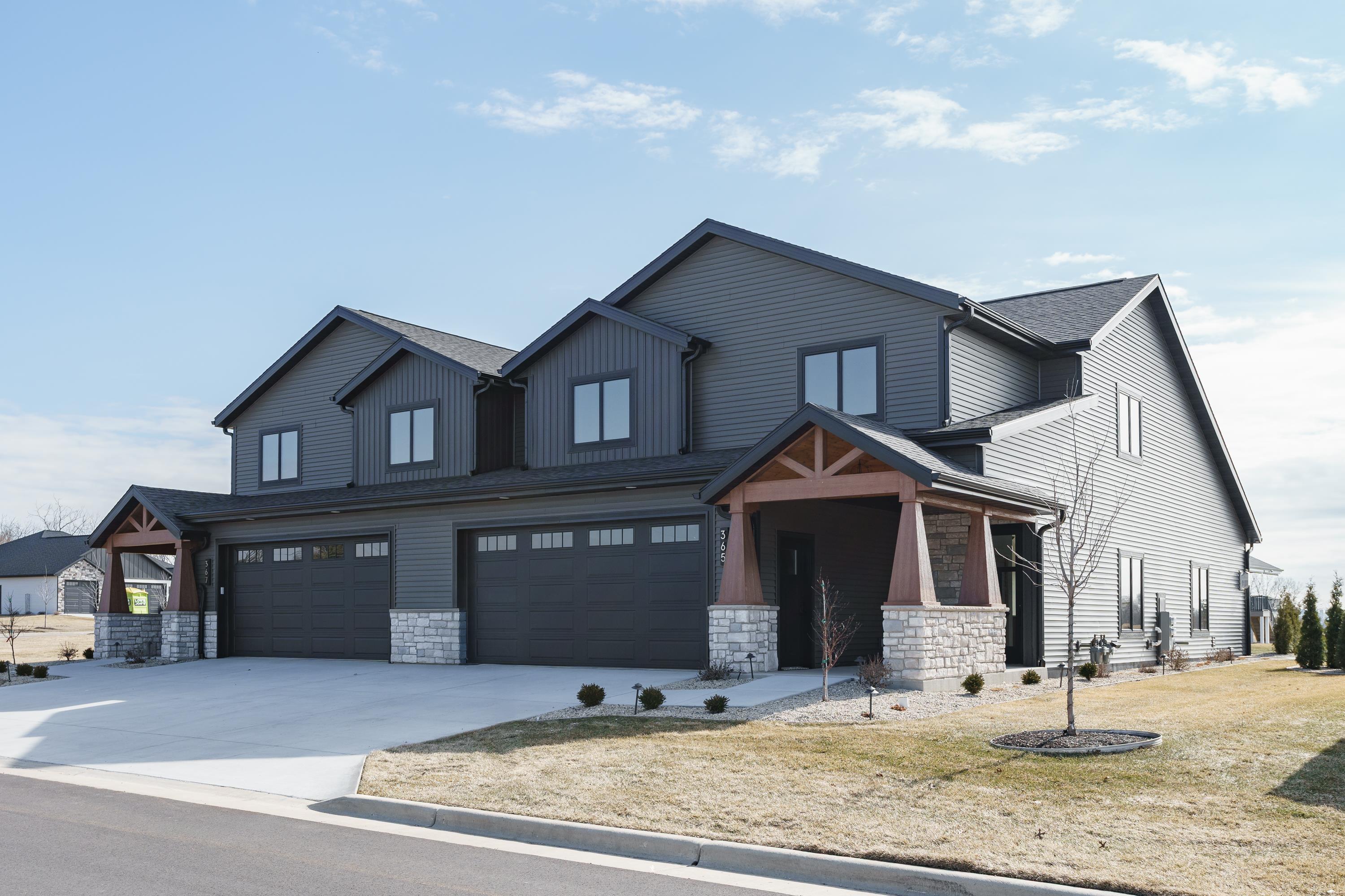 367 Ridge View, Unit 16 Milton, WI 53563 - Photo 4 of 33