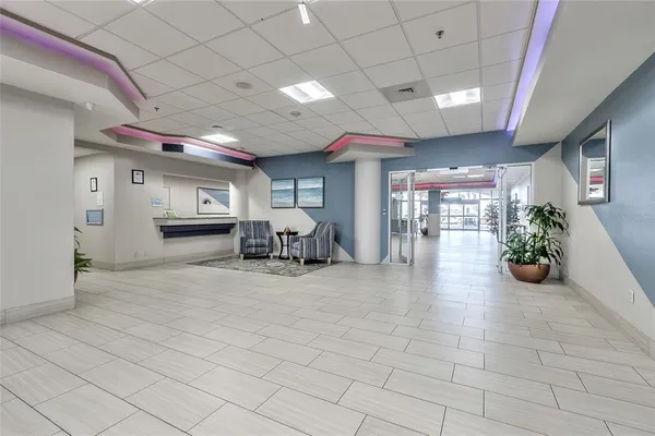 a view of livingroom with furniture