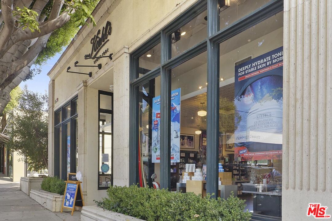 266 Mabery Road Santa Monica, CA 90402 - Photo 26 of 29 a view of a brick building with a large windows