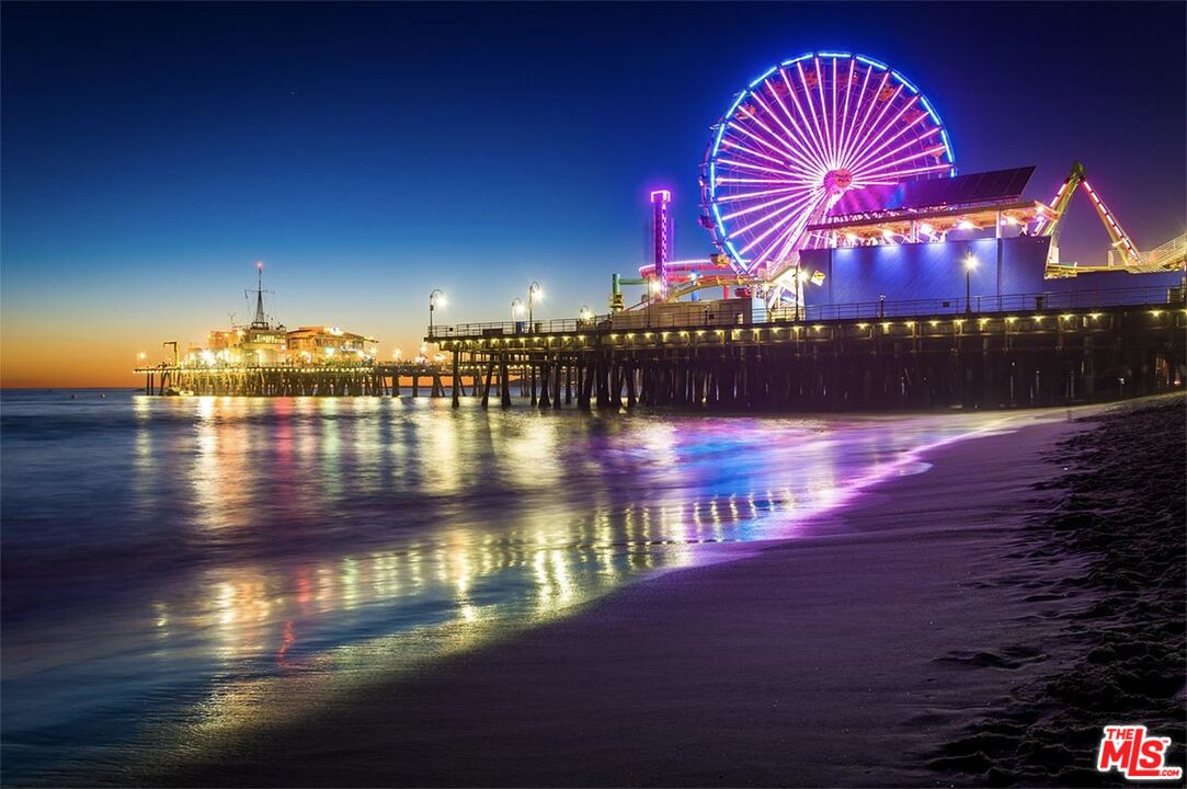 266 Mabery Road Santa Monica, CA 90402 - Photo 28 of 29 a view of a swimming pool with a yard