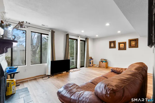 $175,000 | 72 Shepards Knoll Drive, Unit 72, Hamden, CT 06514