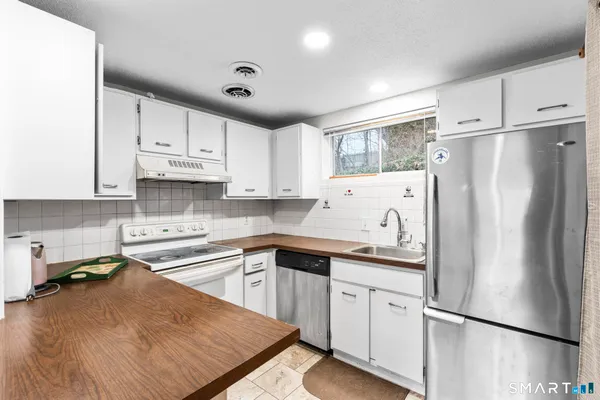 $175,000 | 72 Shepards Knoll Drive, Unit 72, Hamden, CT 06514
