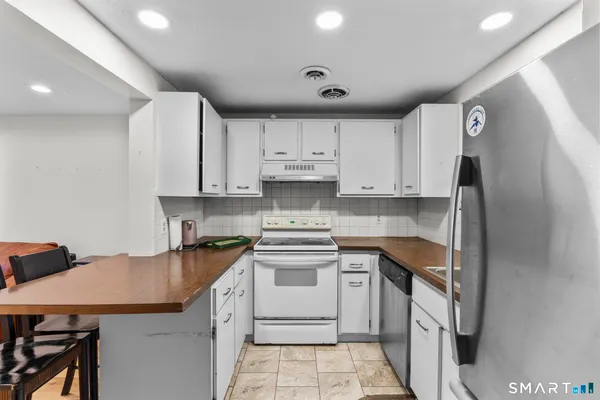 $175,000 | 72 Shepards Knoll Drive, Unit 72, Hamden, CT 06514