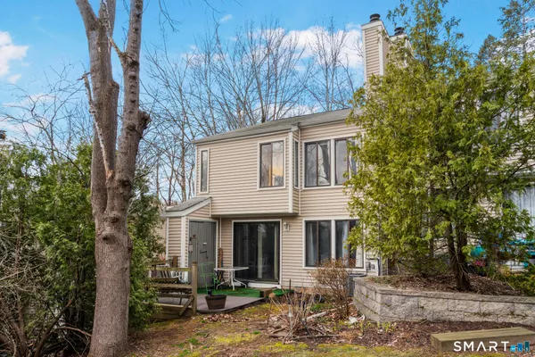 $175,000 | 72 Shepards Knoll Drive, Unit 72, Hamden, CT 06514