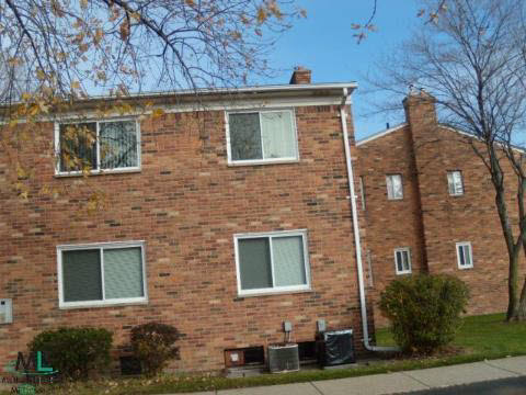 29656 Hoover Road Warren, MI 48093 - Photo 2 of 2 937863-1.JPG