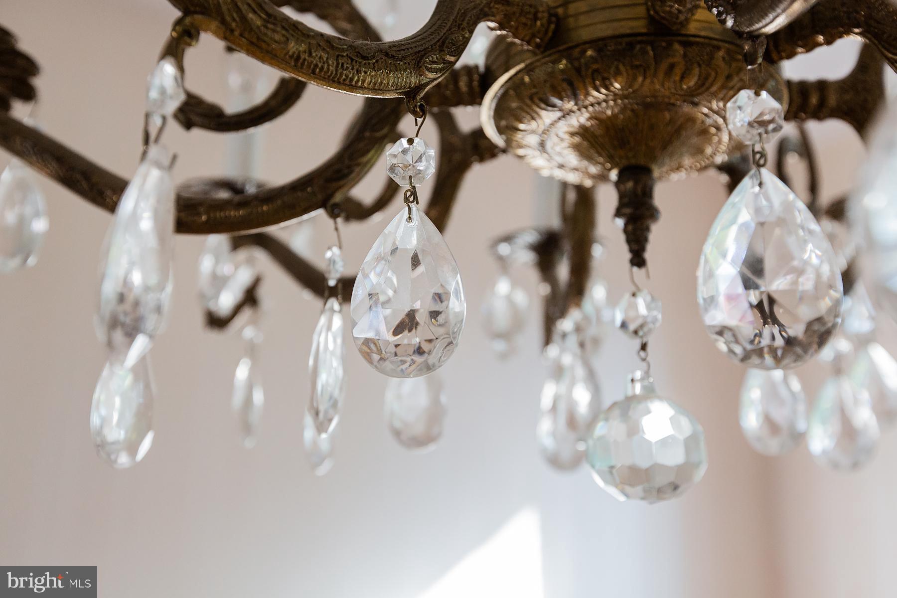 760 Blue Grass Road Lancaster, PA 17601 - Photo 14 of 61 Original 1961 Chandelier