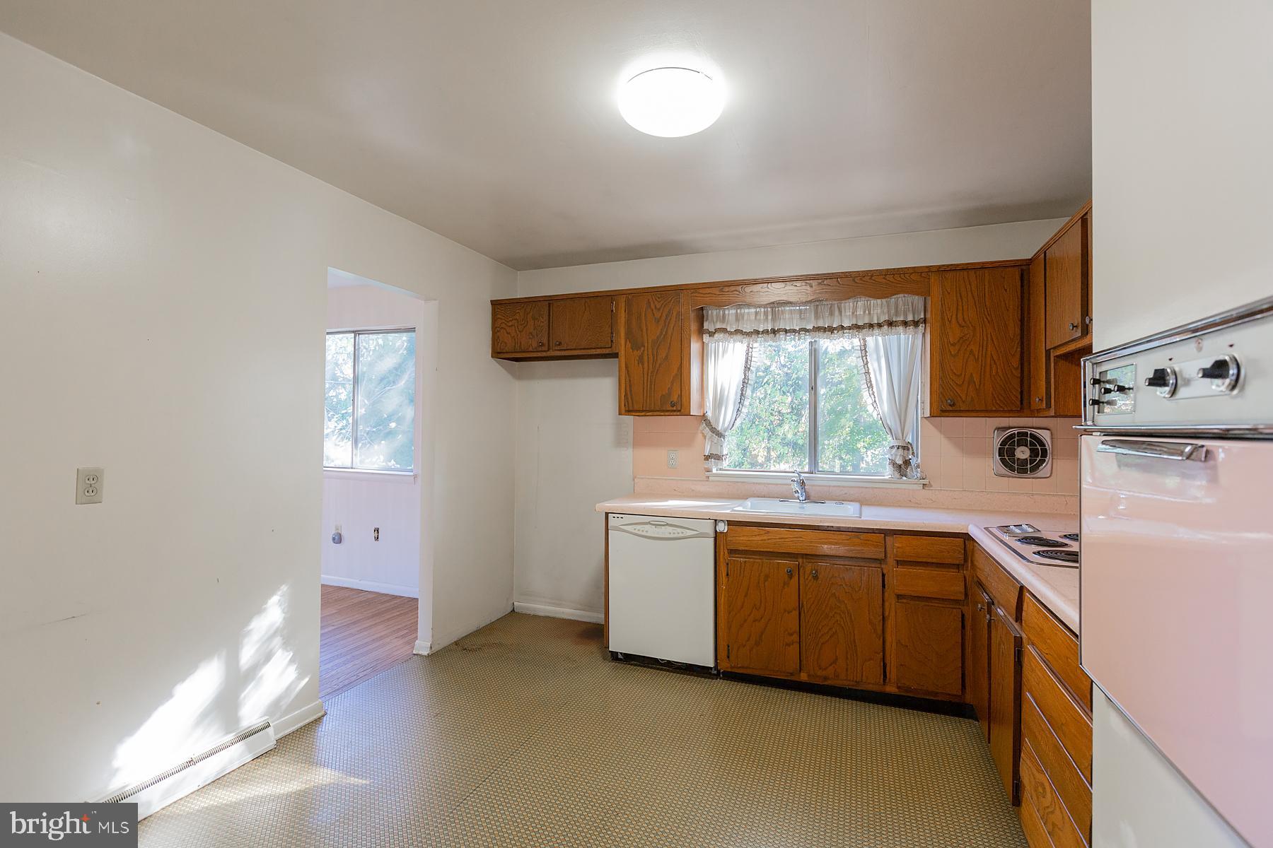 760 Blue Grass Road Lancaster, PA 17601 - Photo 20 of 61 Eat-in Kitchen
