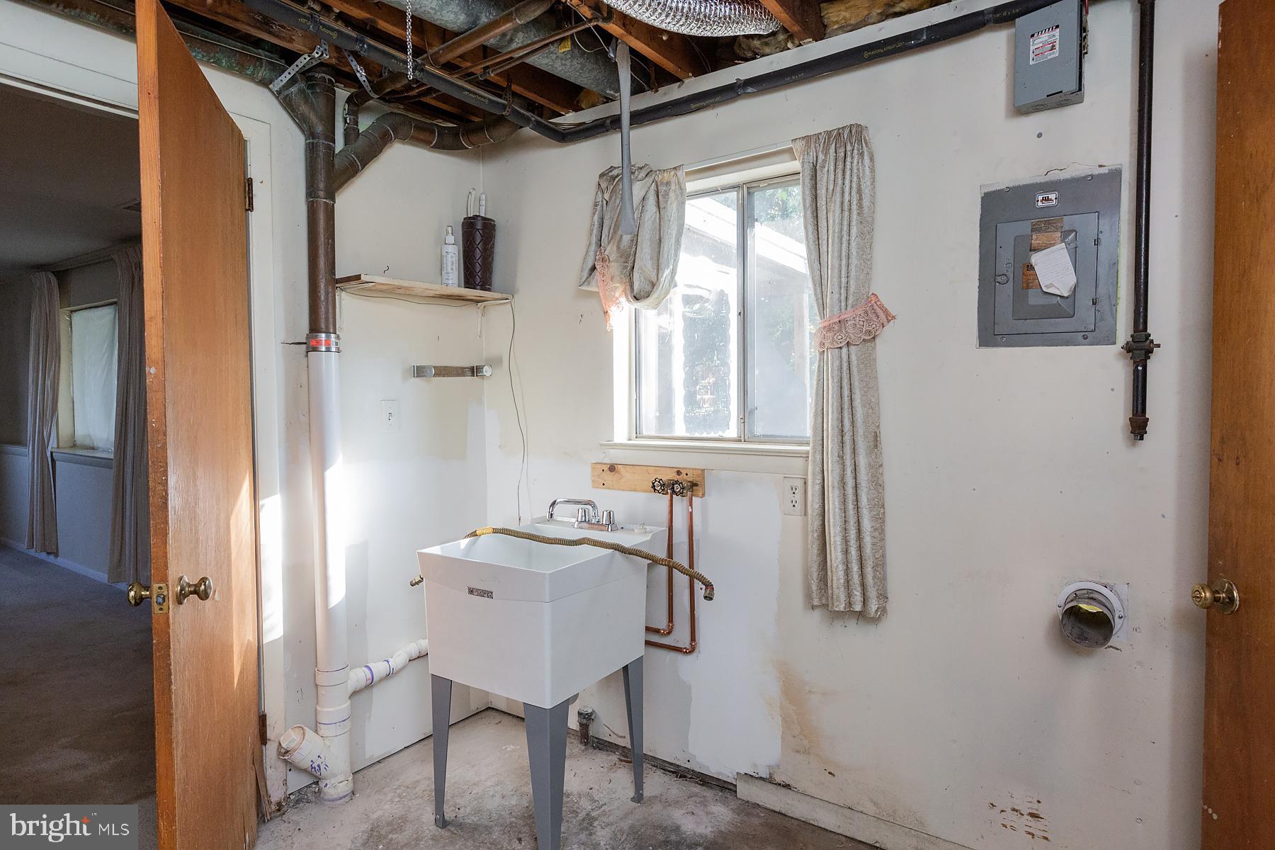 760 Blue Grass Road Lancaster, PA 17601 - Photo 47 of 61 Utility Room / Laundry Room