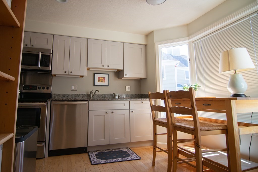 26 Abington Road, Unit 26 Danvers, MA 01923 - Photo 5 of 37 Gallery Image 5