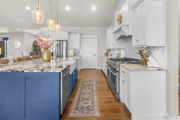 $1,025,000 | 165 Kingsborough Court, Jackson, MO 63755