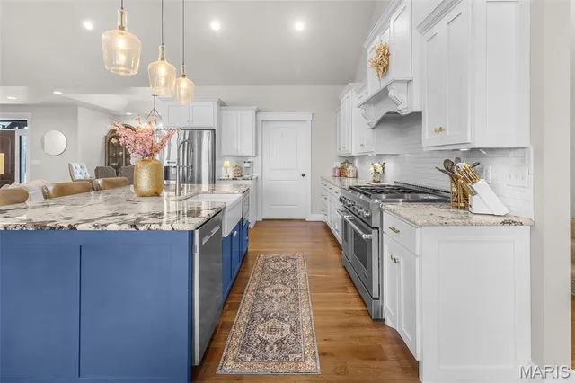 $1,099,000 | 165 Kingsborough Court, Jackson, MO 63755