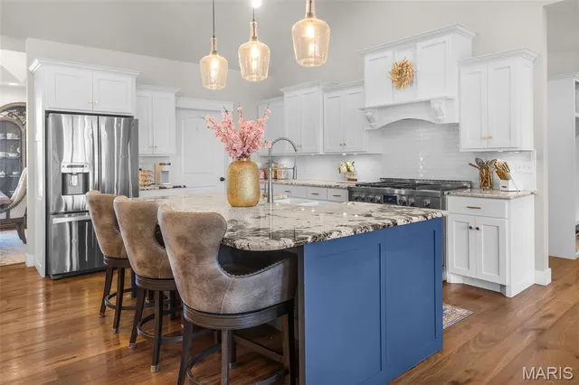 $1,099,000 | 165 Kingsborough Court, Jackson, MO 63755