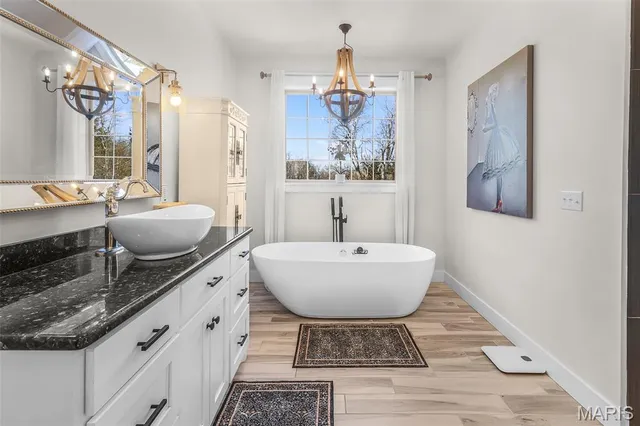 $1,099,000 | 165 Kingsborough Court, Jackson, MO 63755