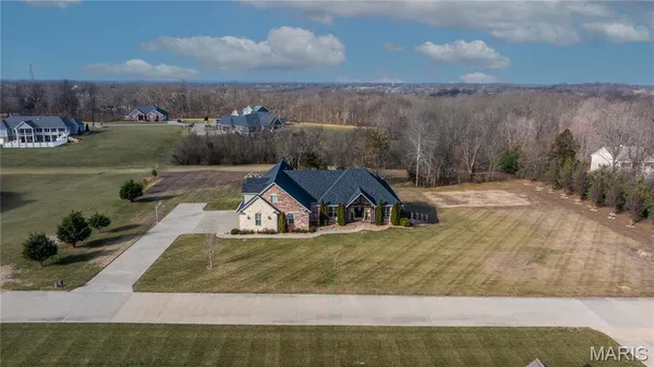 $1,025,000 | 165 Kingsborough Court, Jackson, MO 63755