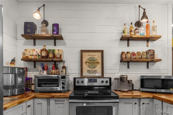 $1,025,000 | 165 Kingsborough Court, Jackson, MO 63755