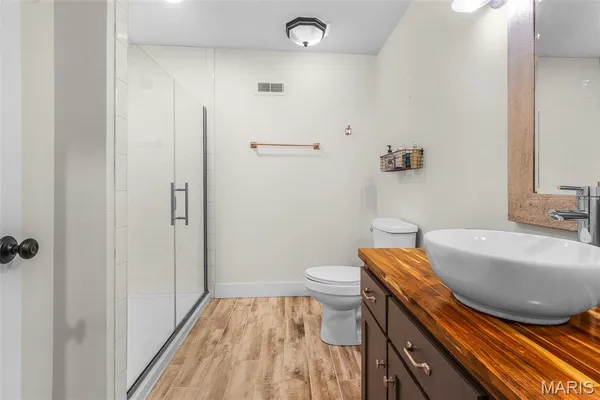 $1,025,000 | 165 Kingsborough Court, Jackson, MO 63755