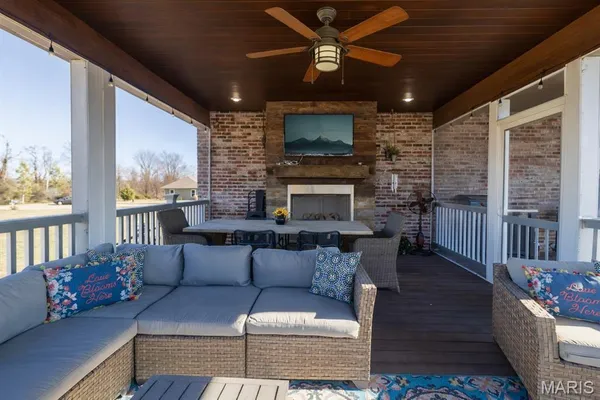 $1,025,000 | 165 Kingsborough Court, Jackson, MO 63755