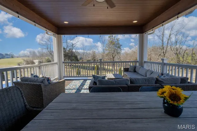 $1,099,000 | 165 Kingsborough Court, Jackson, MO 63755