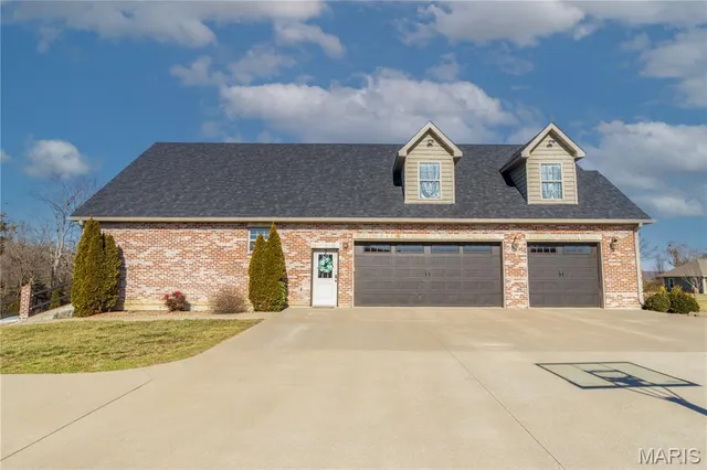 $1,099,000 | 165 Kingsborough Court, Jackson, MO 63755