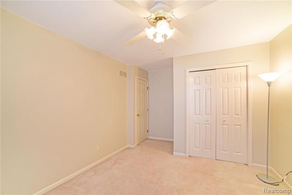 1227 Arms Court Rochester Hills, MI 48307 - Photo 21 of 37