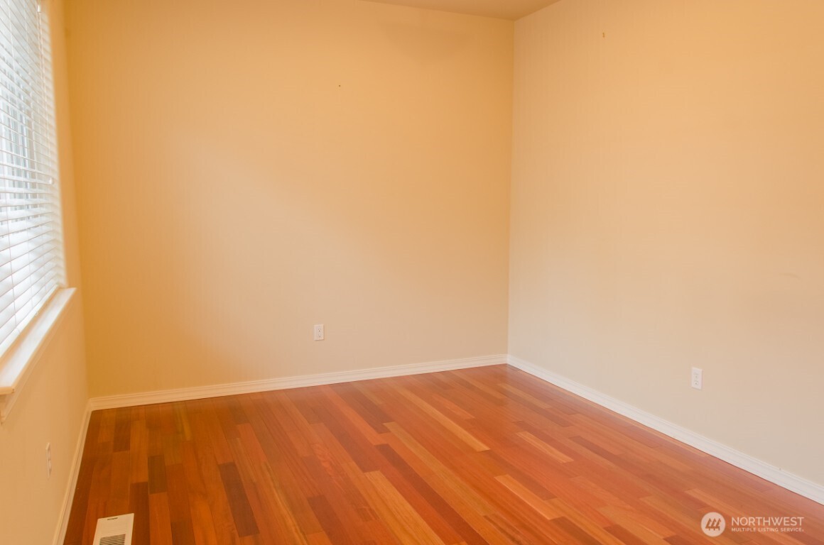 24036 39th Lane Southeast Bothell, WA 98021 - Photo 3 of 33 Gallery Image 3