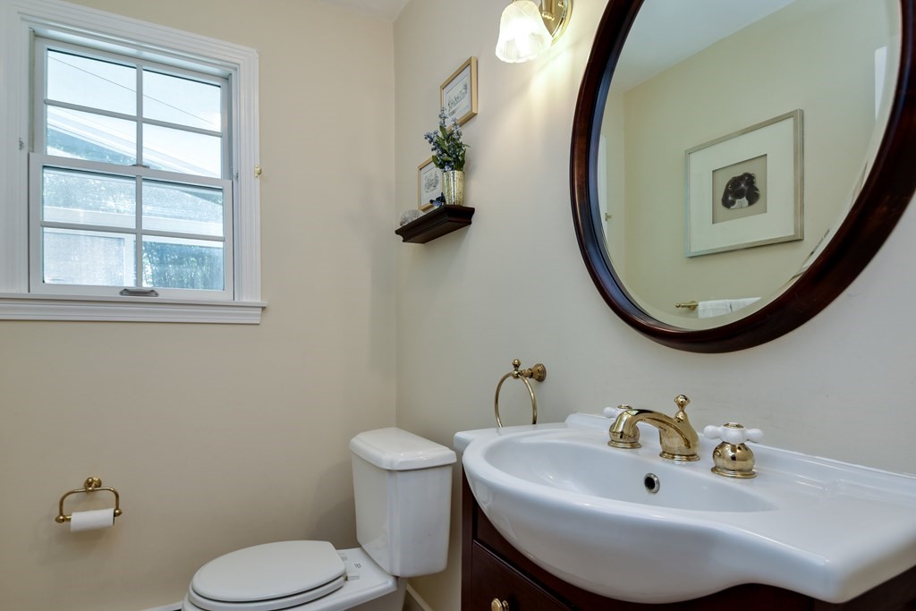 15 Nicholas Road Hopkinton, MA 01748 - Photo 17 of 34 Gallery Image 17