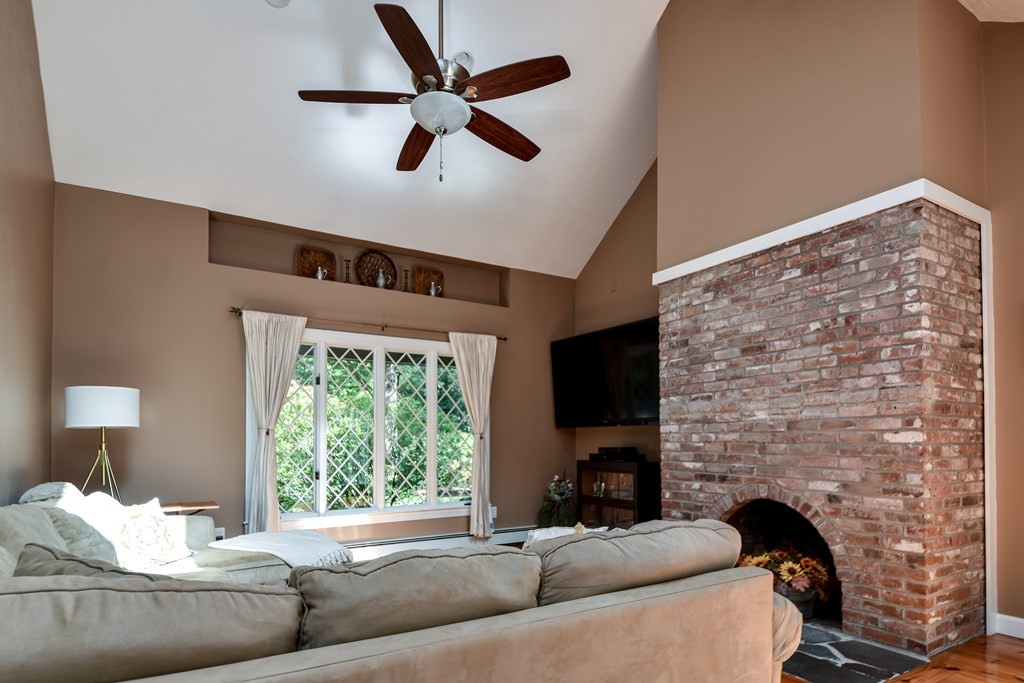 15 Nicholas Road Hopkinton, MA 01748 - Photo 18 of 34 Gallery Image 18