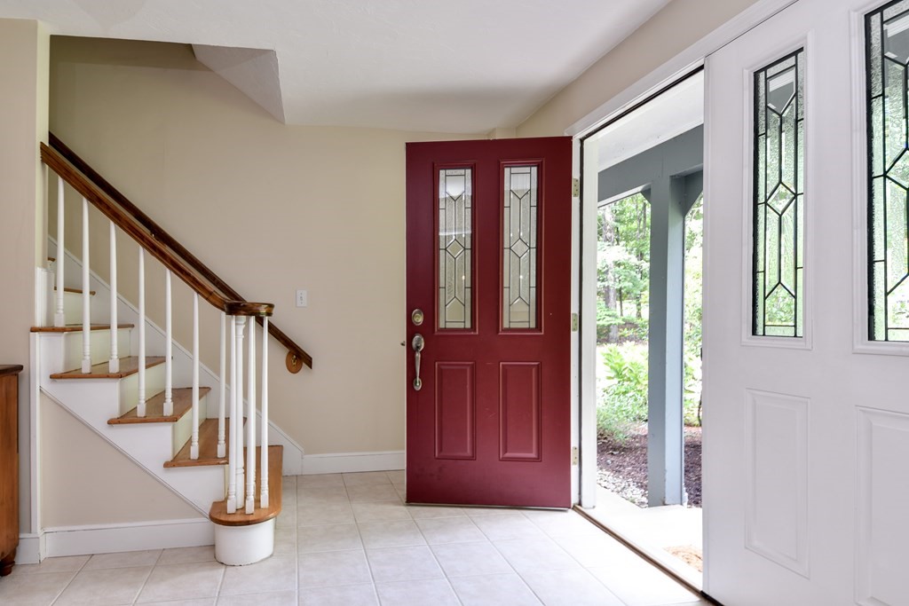 15 Nicholas Road Hopkinton, MA 01748 - Photo 4 of 34 Gallery Image 4