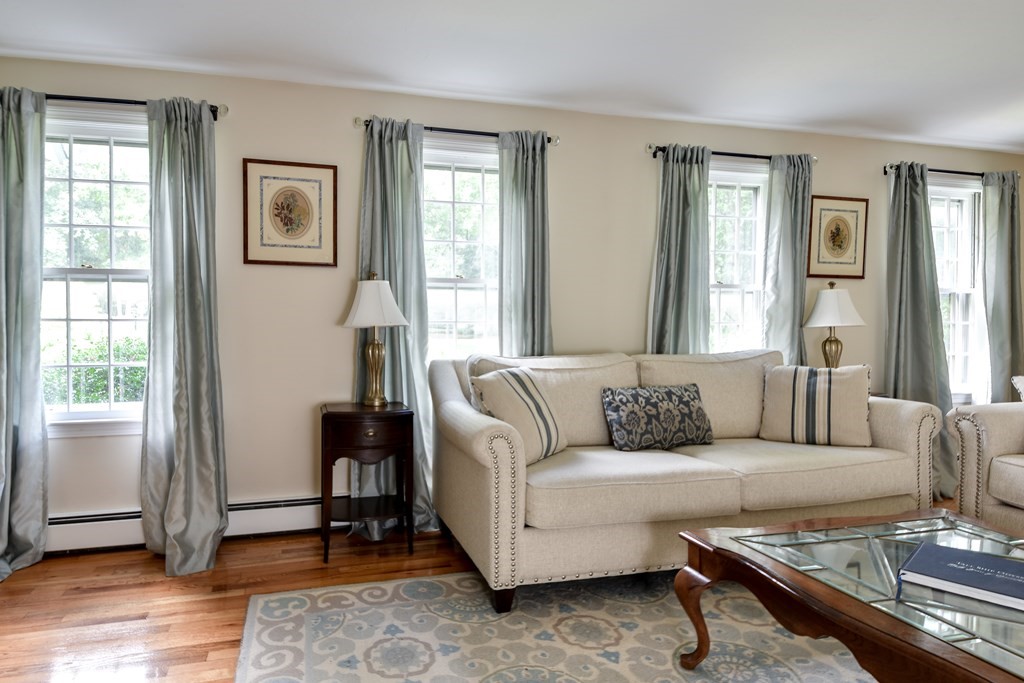 15 Nicholas Road Hopkinton, MA 01748 - Photo 6 of 34 Gallery Image 6