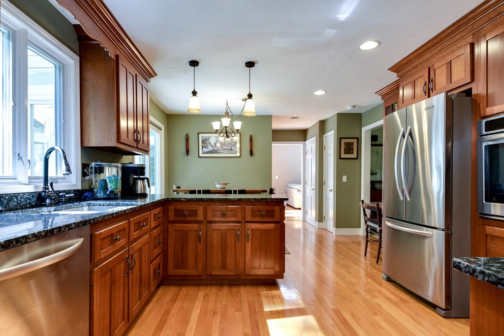 15 Nicholas Road Hopkinton, MA 01748 - Photo 10 of 34 Gallery Image 10