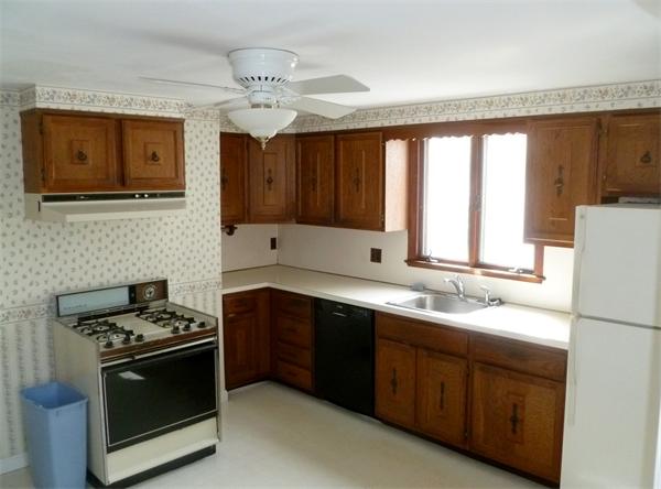 44 Canterbury Road Waltham, MA 02453 - Photo 5 of 18 Gallery Image 5