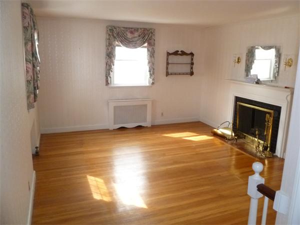 44 Canterbury Road Waltham, MA 02453 - Photo 6 of 18 Gallery Image 6