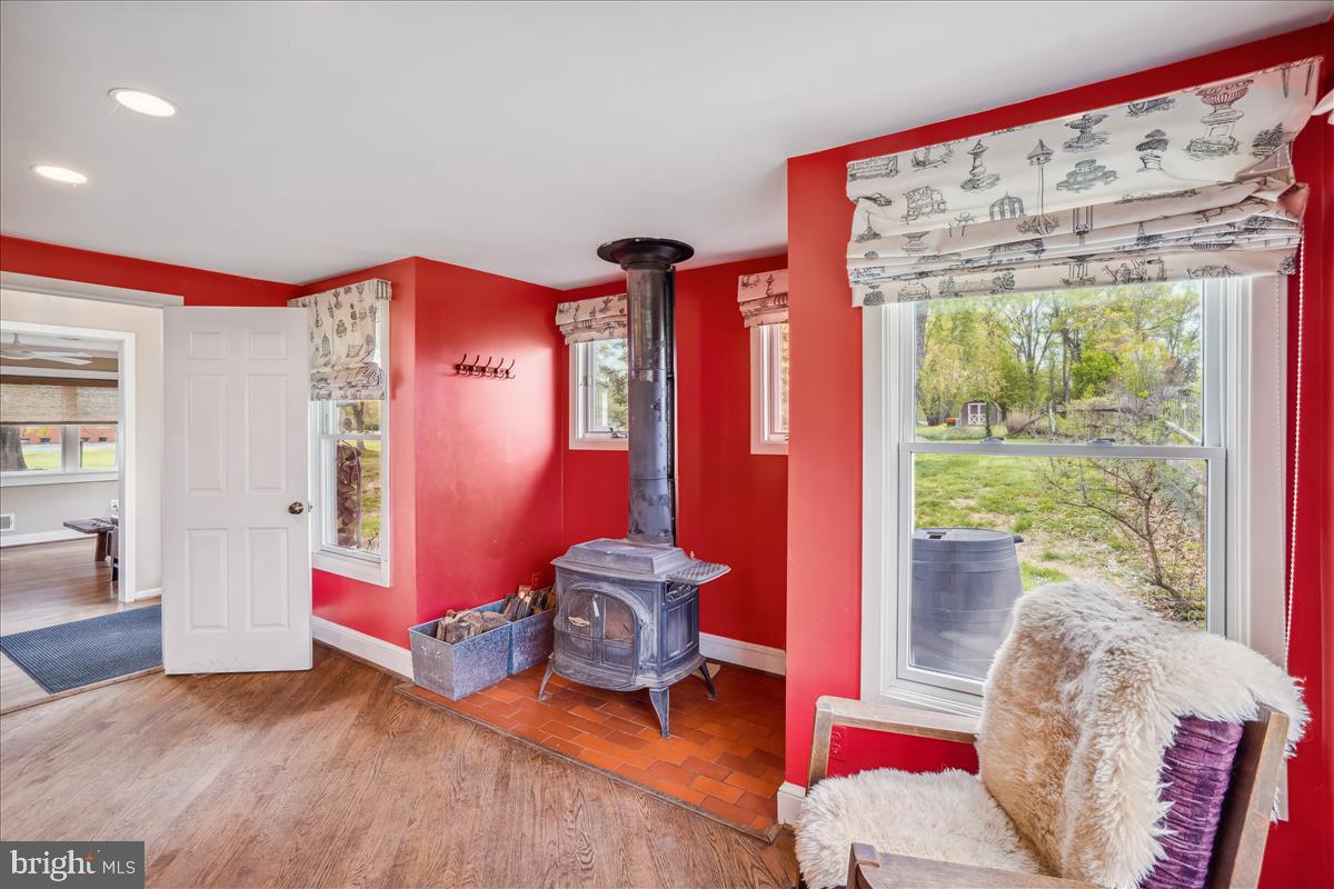 2130 Spencerville Road Spencerville, MD 20868 - Photo 11 of 36 Red Paint has been nuetralized